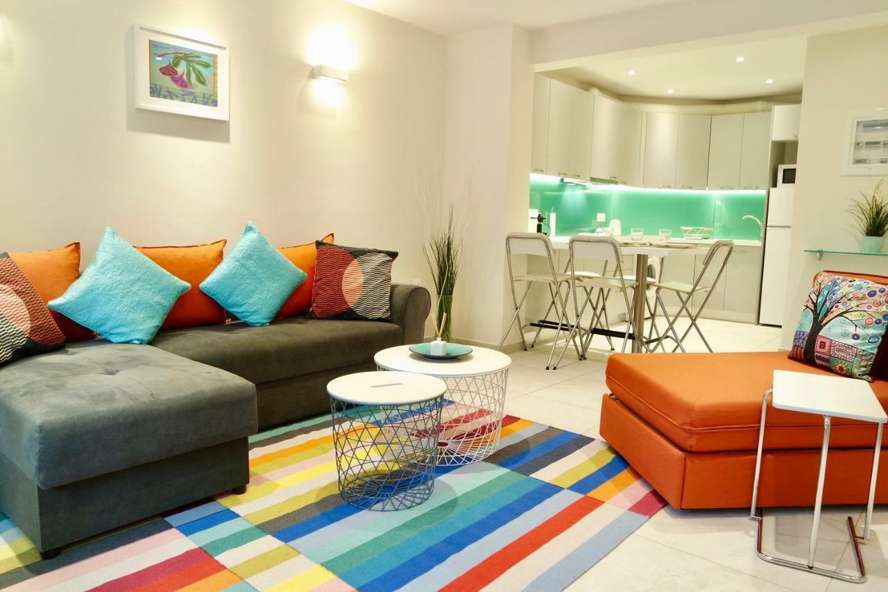 Design Apartment In The City Of Athena Bagian luar foto
