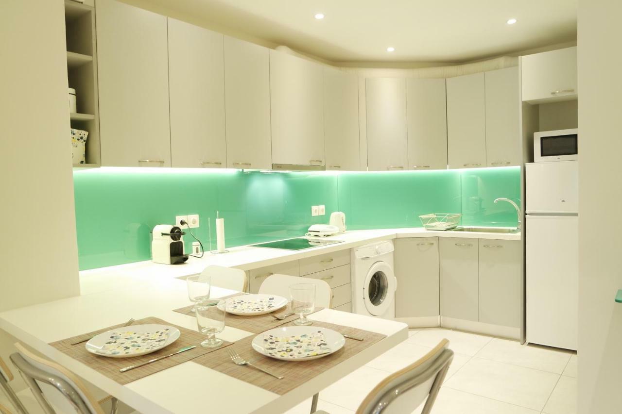 Design Apartment In The City Of Athena Bagian luar foto